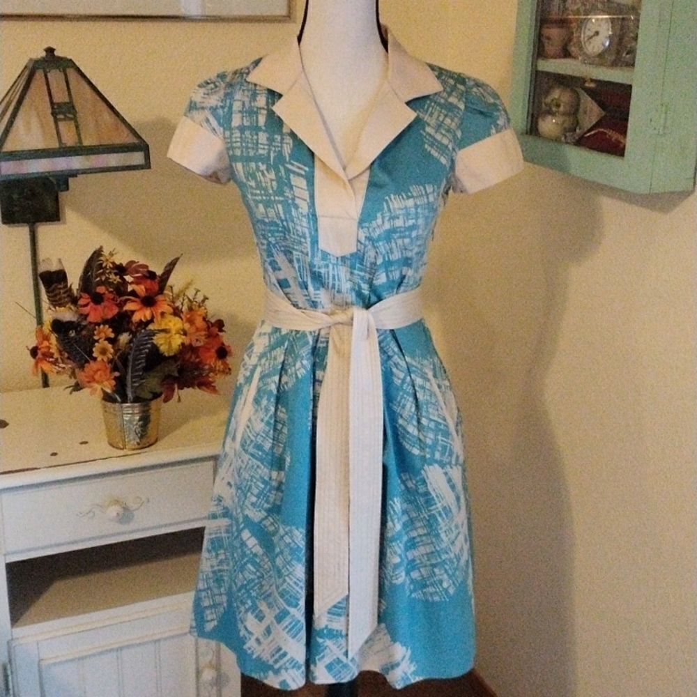 B.C.B.G. Paris Dress Retro Lucycore